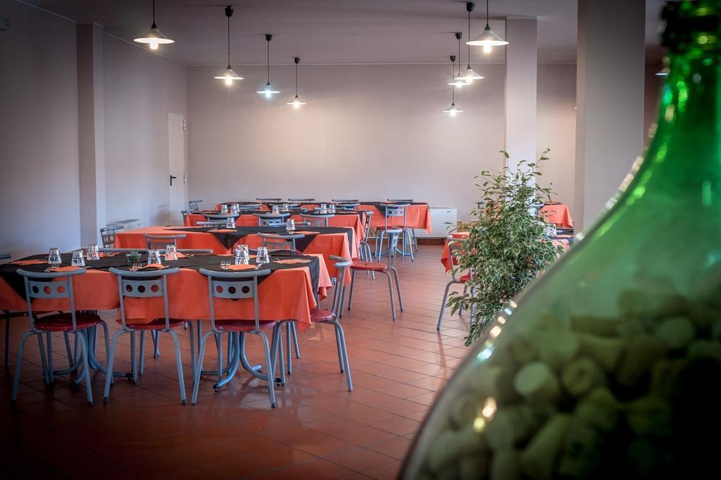 Il Veliero Hotell Follonica Exteriör bild